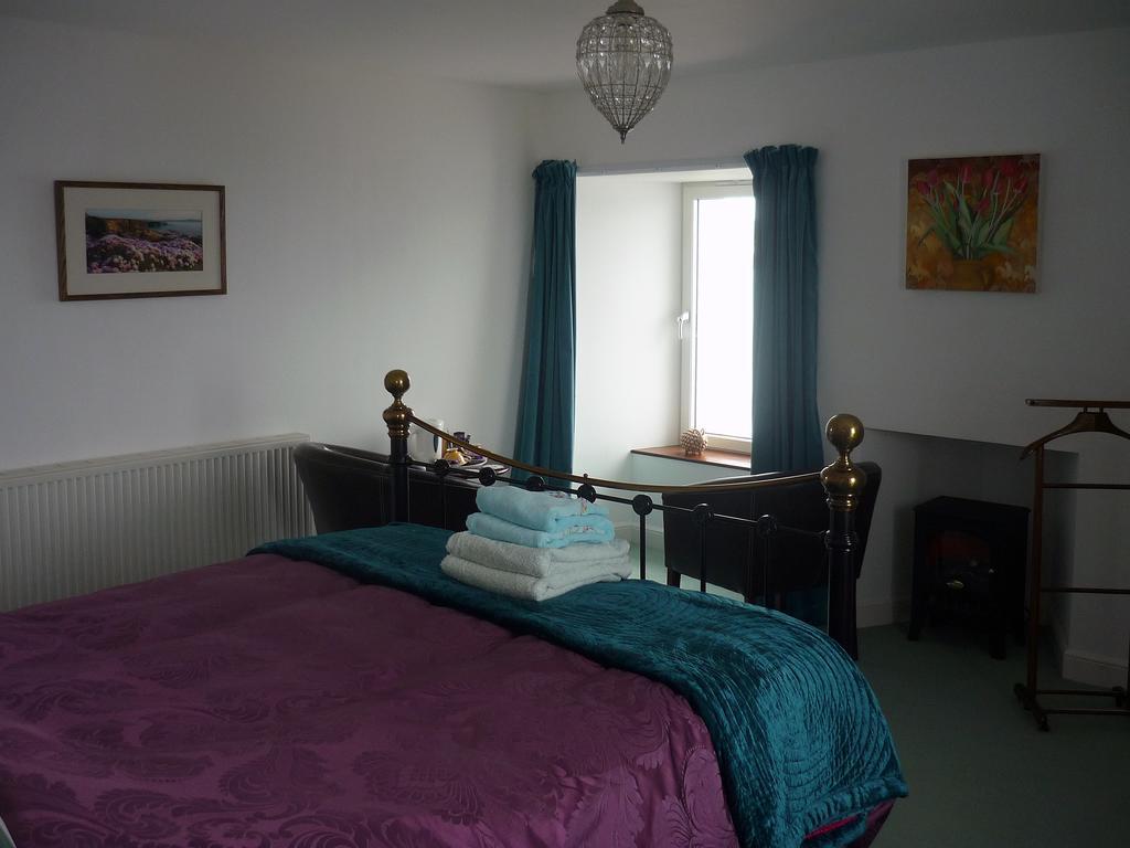 No 1 Broughton Bed & Breakfast Pierowall Oda fotoğraf